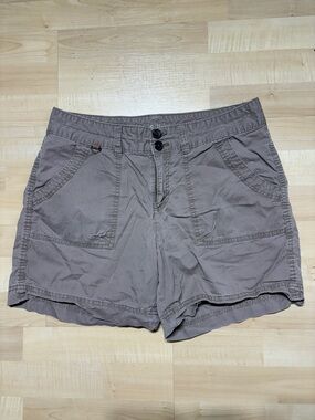 Bass Women's Utility Shorts in Taupe